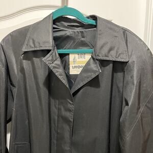 Vintage London Fog | Women's Black Long Trench Coat Size 10P High Quality